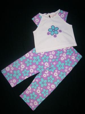 Top & 3/4 Leggings - Size 5