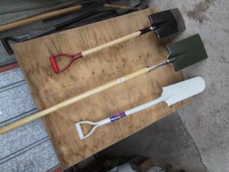 Garden and Planting Spades