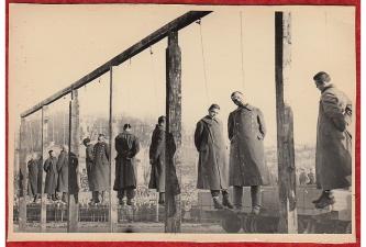 r420) WW2 RUSSIAN PHOTO-EXECUTION GERMAN PRISONERS