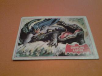 1966 BATMAN BUBBLE GUM CARD RED  2 A